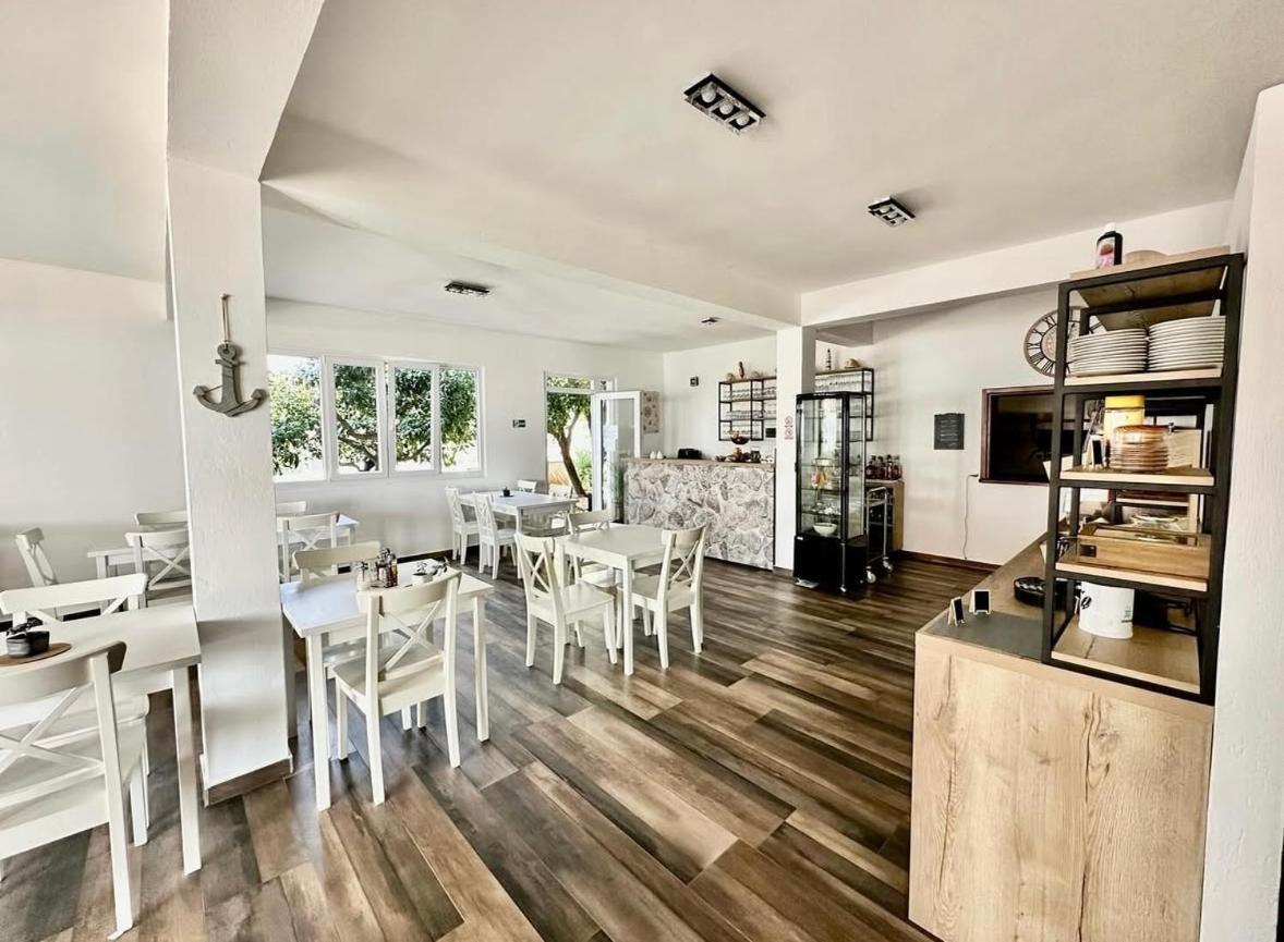 Pansion Braco Bed & Breakfast Zavala Exterior foto